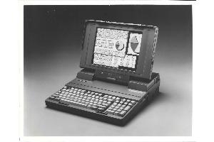 Toshiba - Toshiba debut's T3200SX portable PC